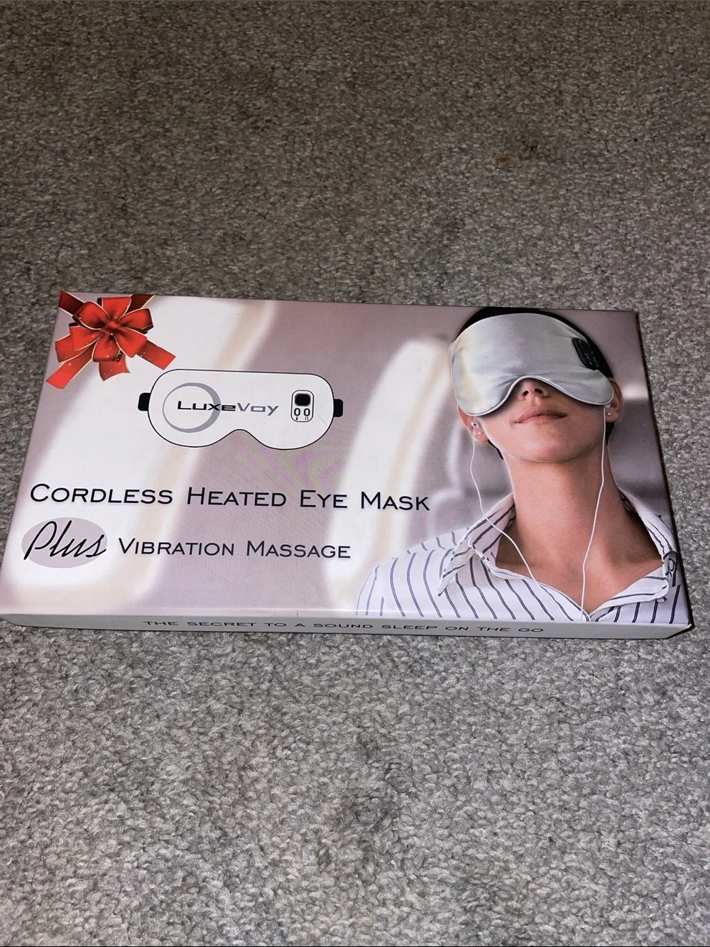 Luxe Silver/Black Cordless Eye Mask Packaging